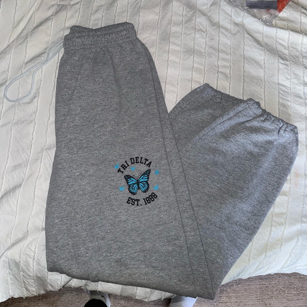 Tri Delta Gray Sweatpants Size M Brand Gildan